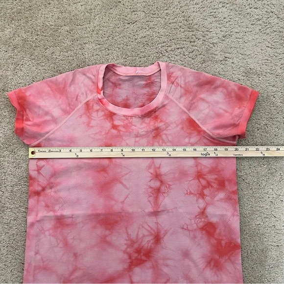 Lululemon Swiftly Tech Short Sleeve 2.0 Shirt Sonic Pink Tie Dye Size 14‎ VGUC - Picture 6 of 6